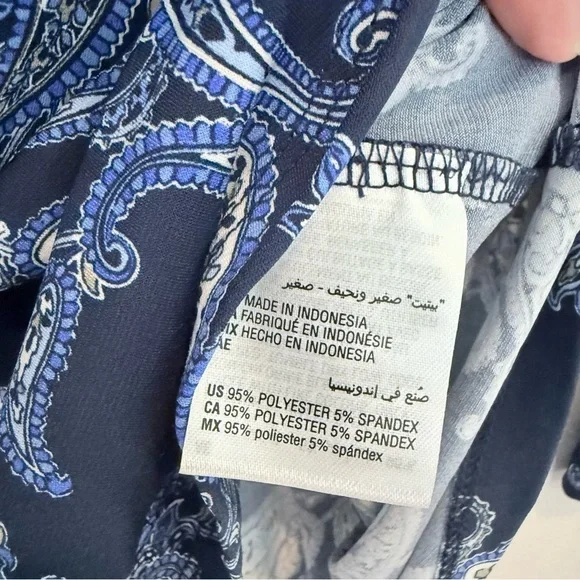 Charter Club Navy Blue Paisley Print 3/4 Sleeve V-Neck Blouse size Petite S - Picture 6 of 6